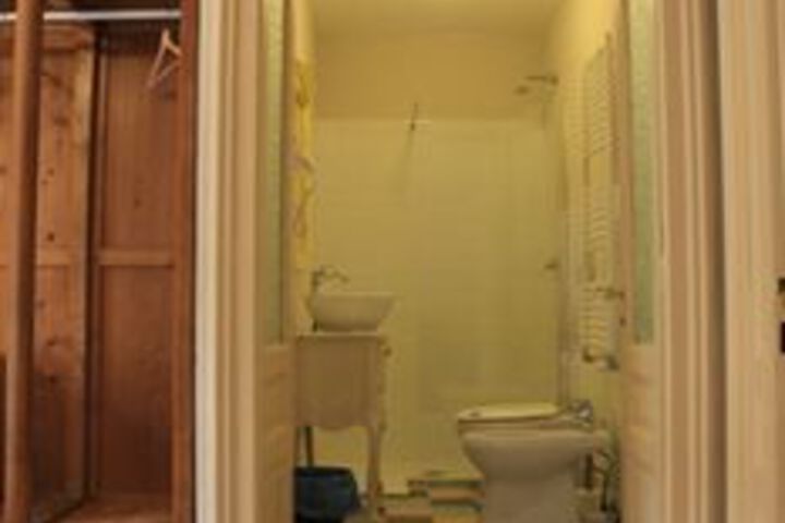 Room 3 of 31