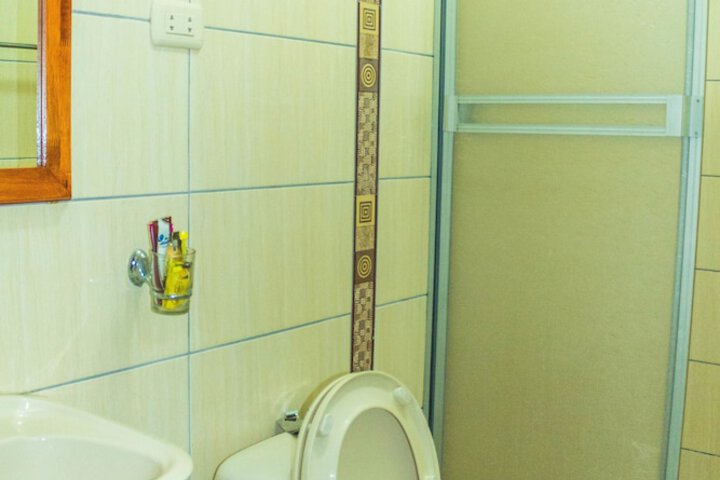 Room 26 of 38