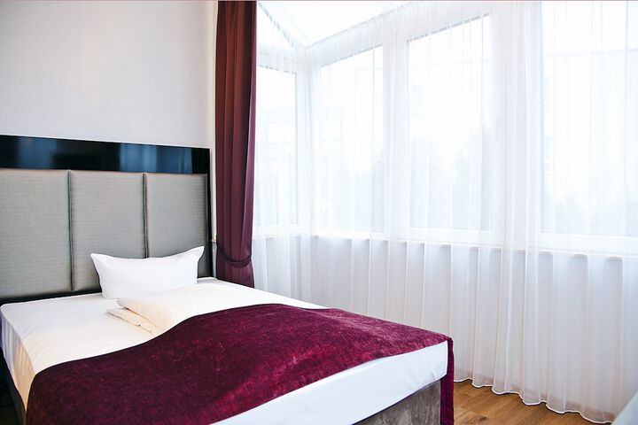 Room 10 of 47