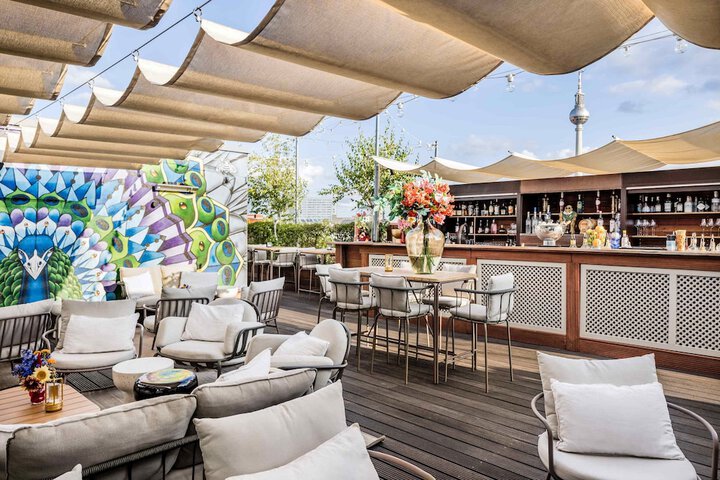 Sundeck 78 of 86