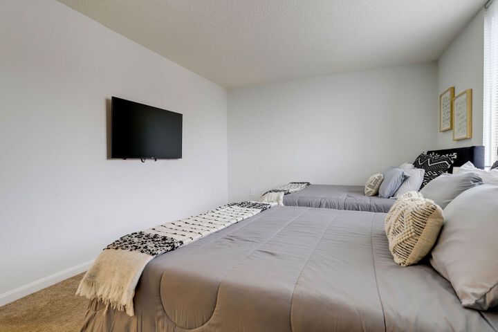Room 166 of 195