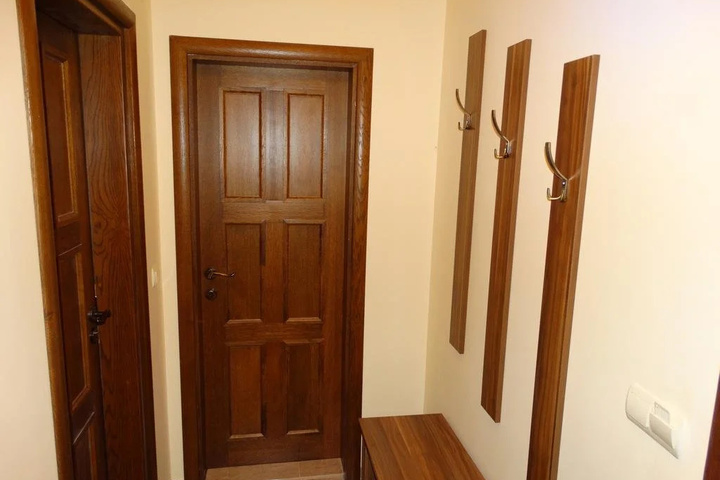 Room 10 of 17
