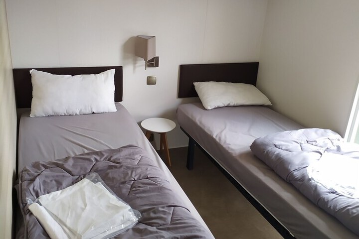 Room 6 of 106