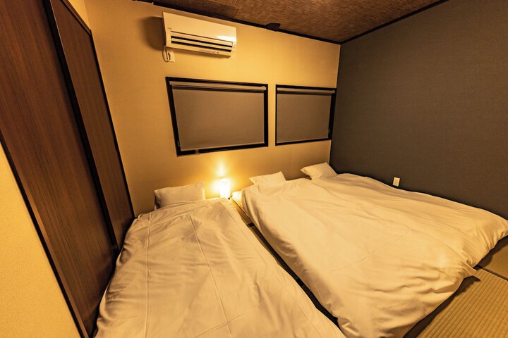 Room 53 of 111
