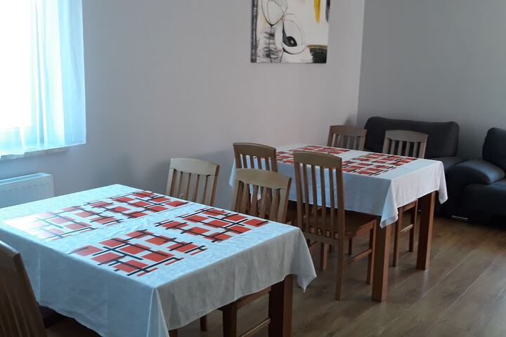 Dining 8 of 21