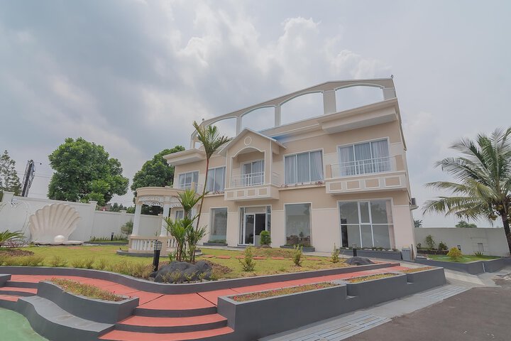 Image of RedDoorz Syariah at Villa Grand Mutiara Tasikmalaya