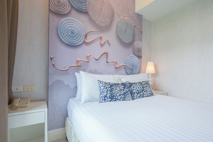 Room 30 of 60
