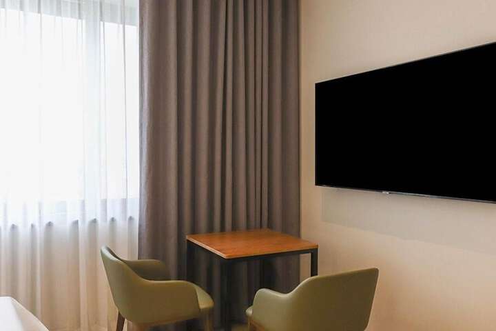 Room 44 of 92