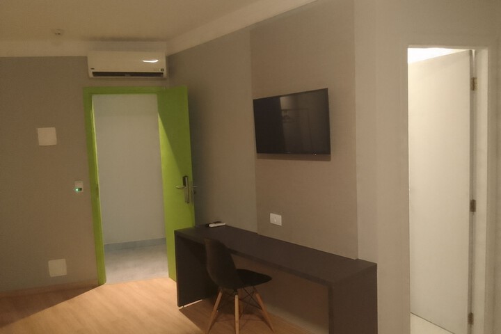 Room 21 of 130