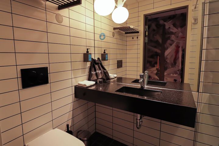 Room 46 of 72