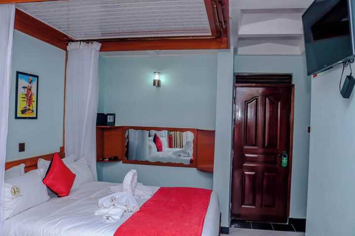 Room 17 of 50