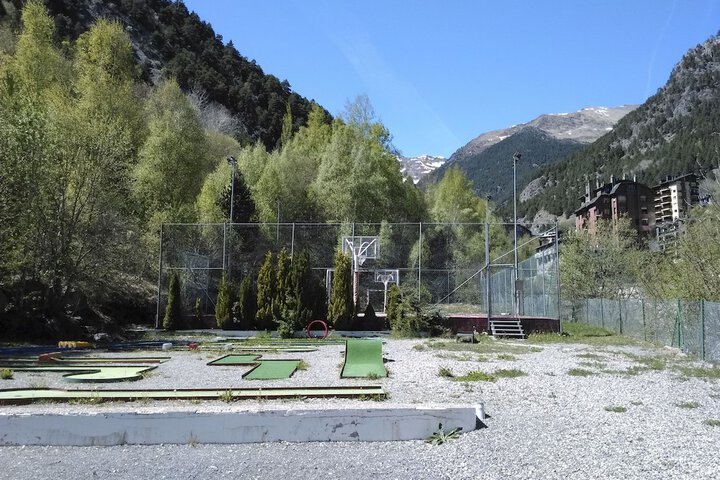 Mini-golf