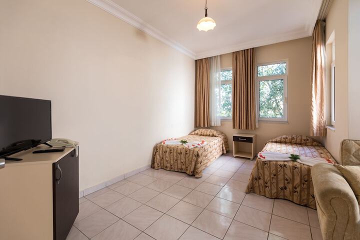 Room 10 of 63