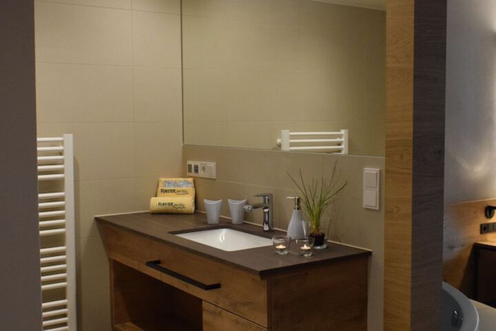 Room 15 of 23