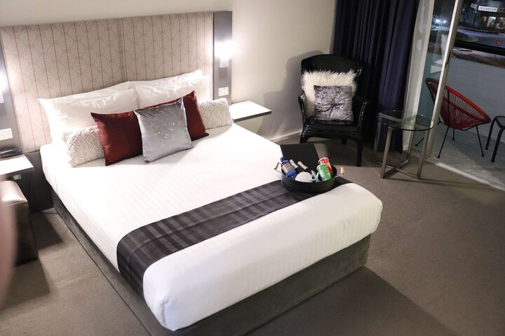 Room 34 of 85