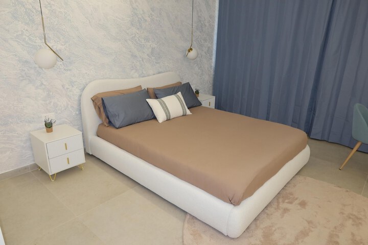 Room 34 of 90