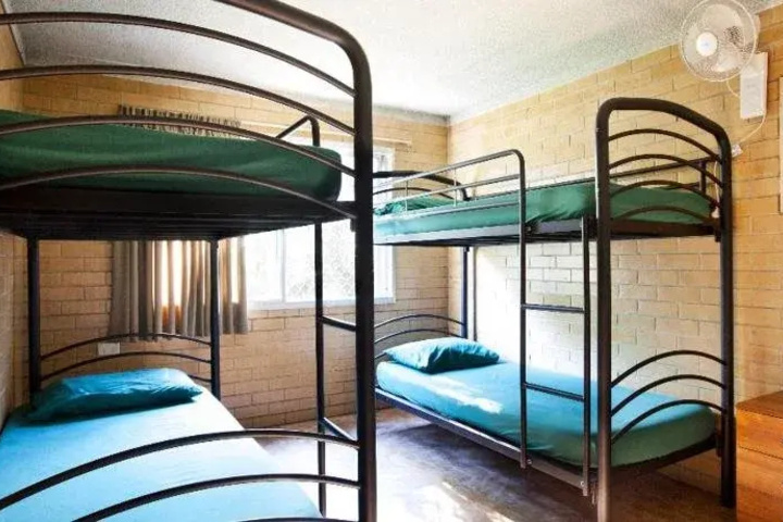 hotel_rooms