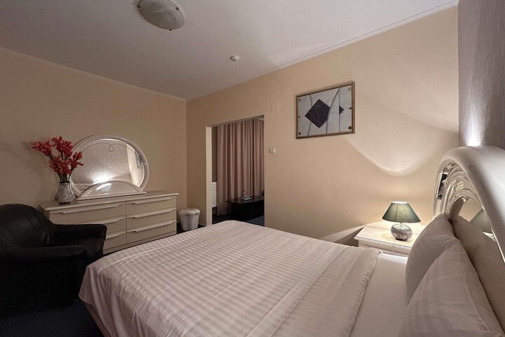 Room 17 of 151