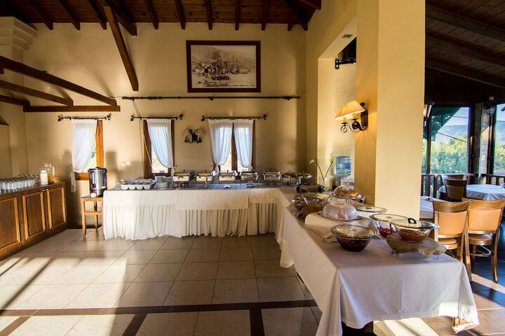 Dining 65 of 82
