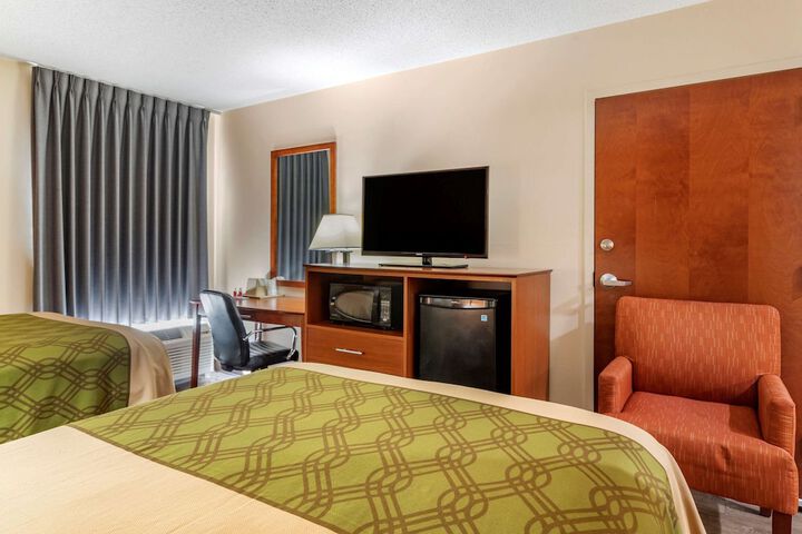 2 Double Beds (2 of 13)