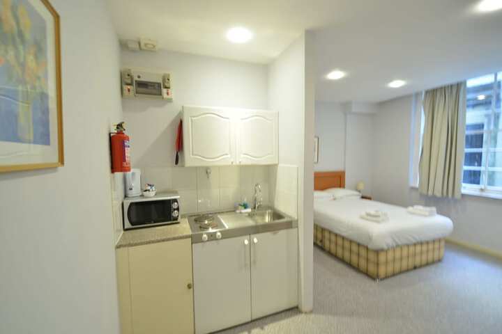Room 71 of 371