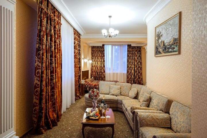 Room 25 of 66