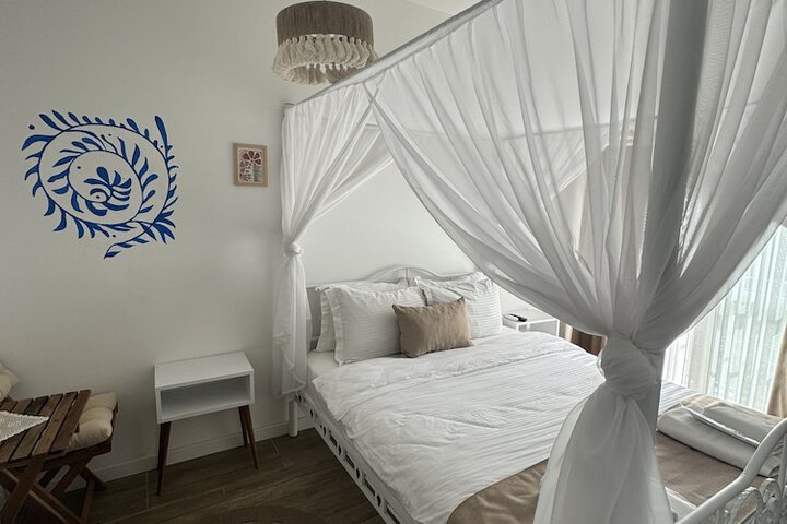 Room 82 of 184