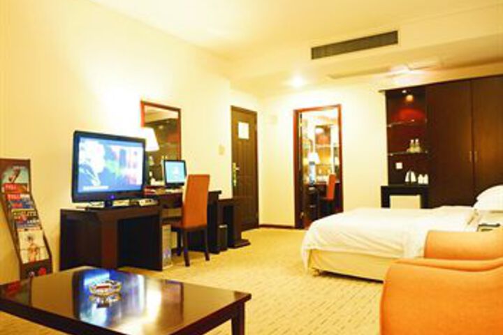 Room 11 of 20
