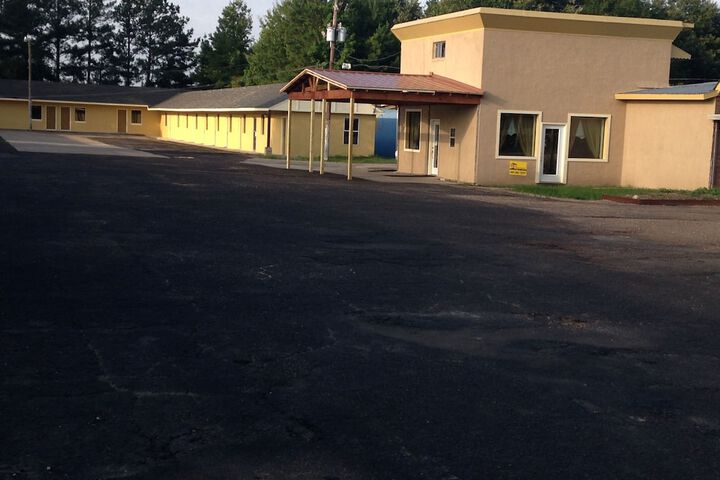 Pleasure Point Inn & Suites