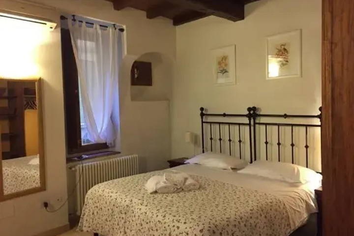 Room 3 of 14