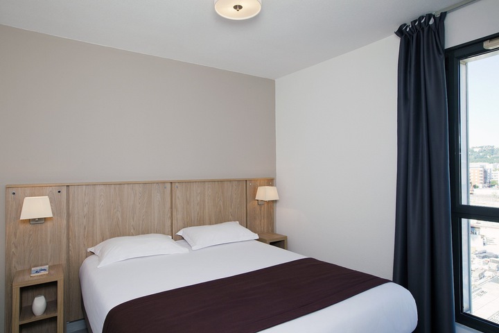 Room 10 of 47