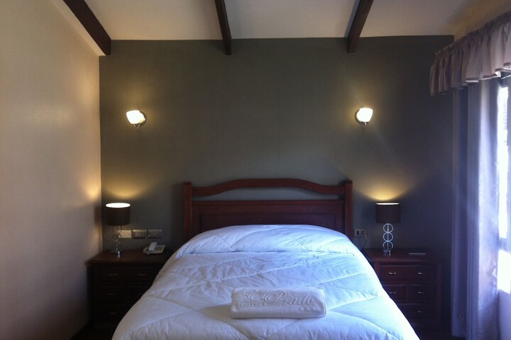 Room 15 of 33