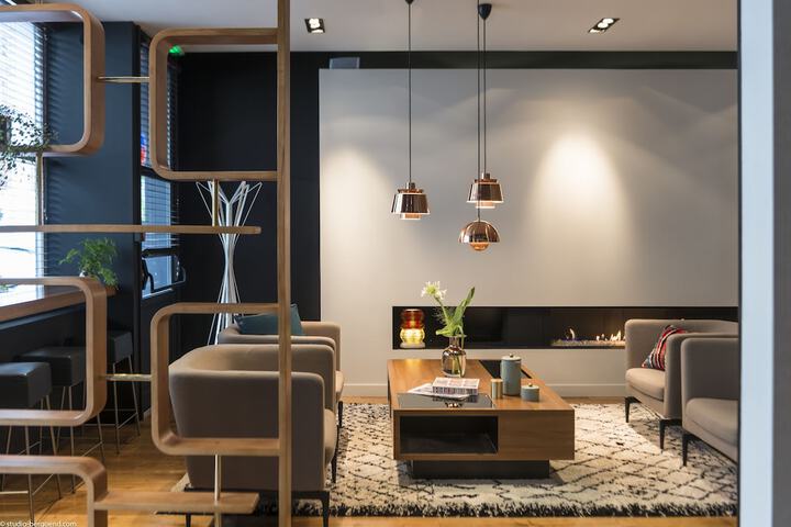 Lounge 60 of 75