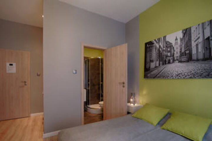 Room 4 of 14