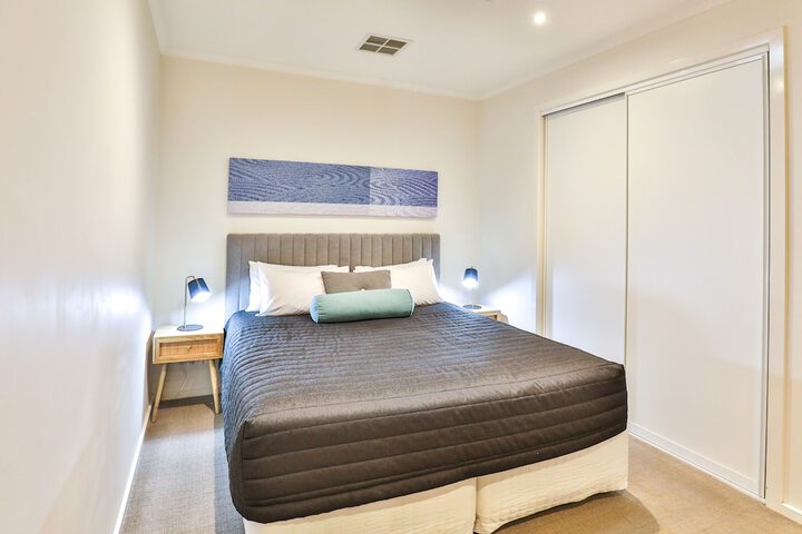 Room 10 of 48