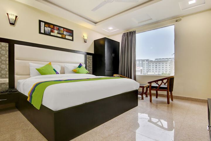 Room 6 of 21