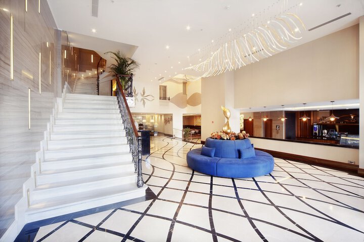 Hotel Lobby