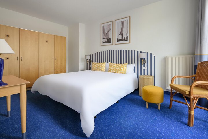 Room 50 of 170