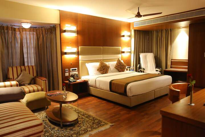 Room 12 of 36