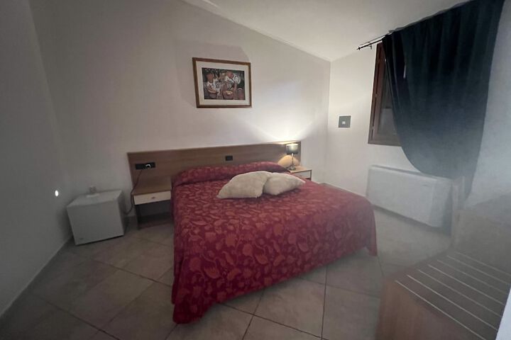 Room 2 of 13