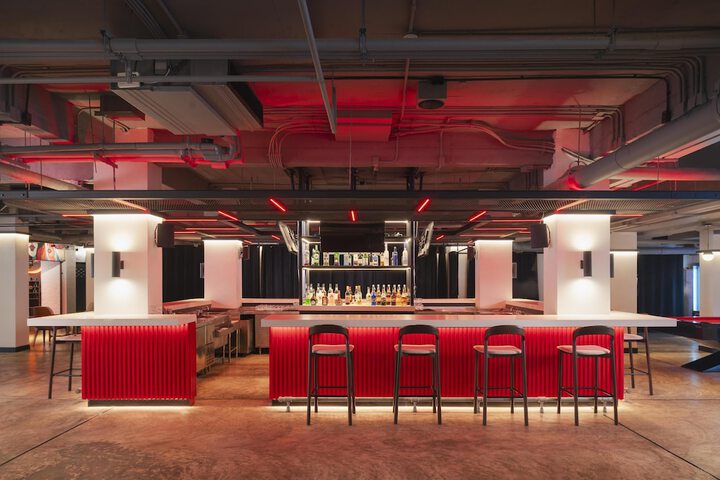 Lounge 115 of 141