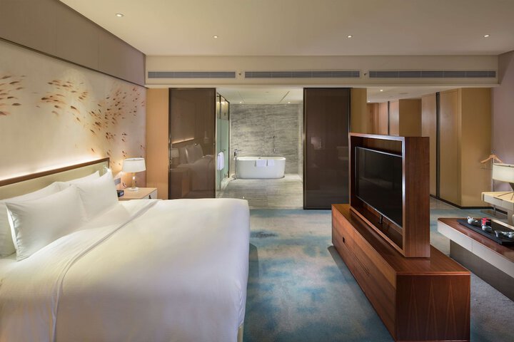 Room 14 of 72