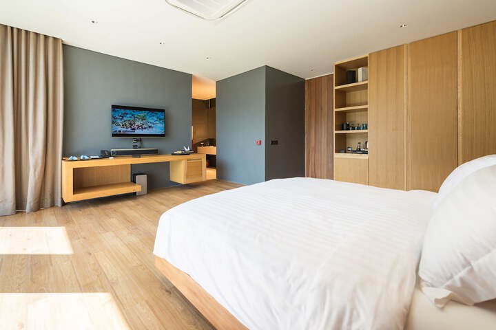 Room 6 of 139