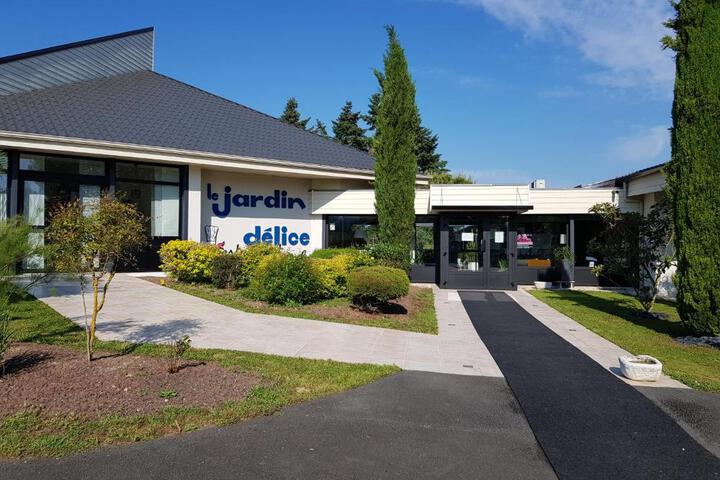 Logis Hotel Restaurant Le Jardin Délice