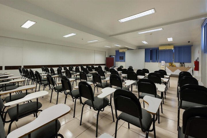 Room 70 of 77