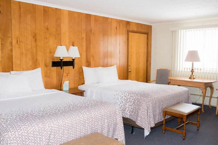 Room 2 of 6