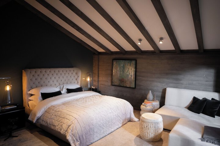 Room 6 of 43