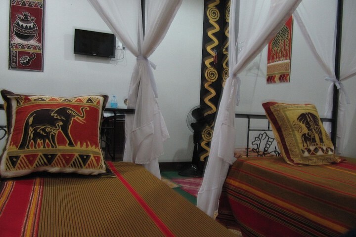 Room 8 of 63