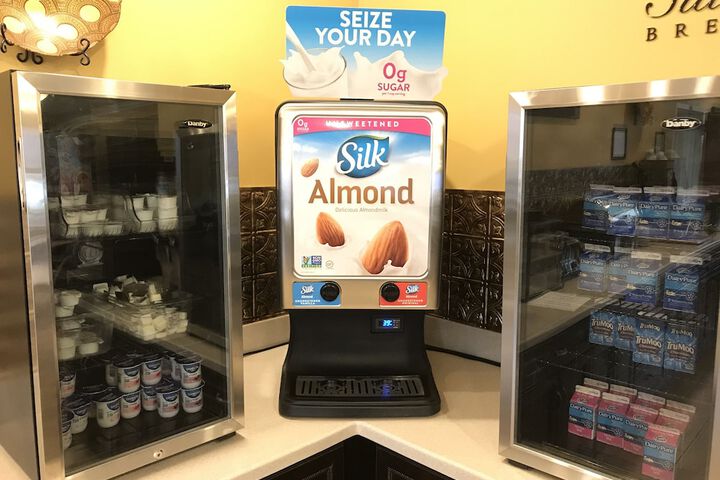 Breakfast/Coffee Service 37 of 47