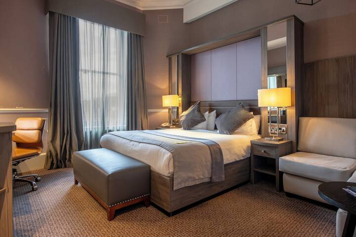 Room 34 of 114